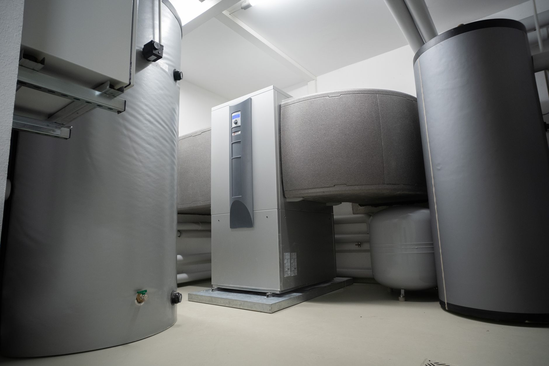 AC Repair — DIAMOND SAK